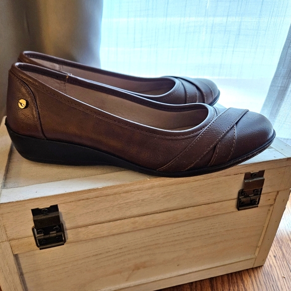 Lifestride Velocity Memory Foam Flats - Picture 1 of 5
